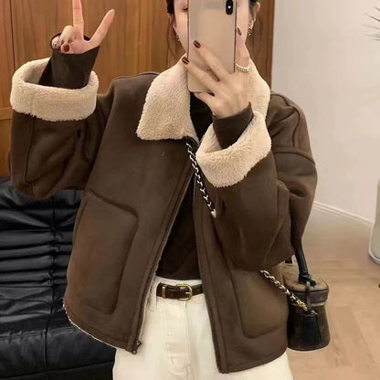 Thick and warm shearling coat for women with lapel